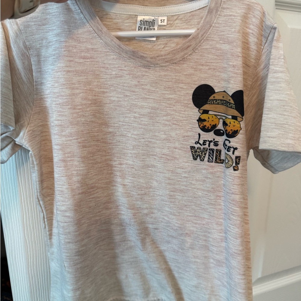 Kids 'Let's Get Wild' Gray Graphic Tee - 5T